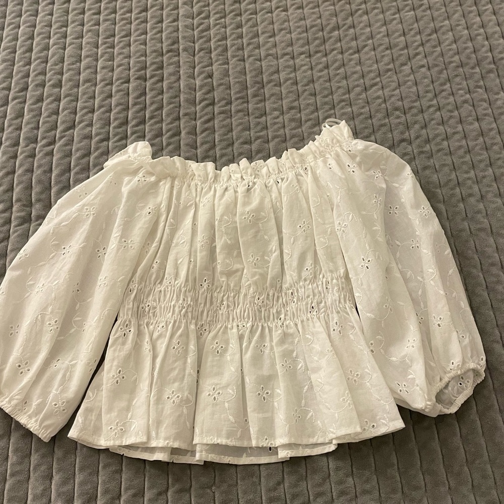 white floral zara shirt